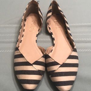 BCBG flats